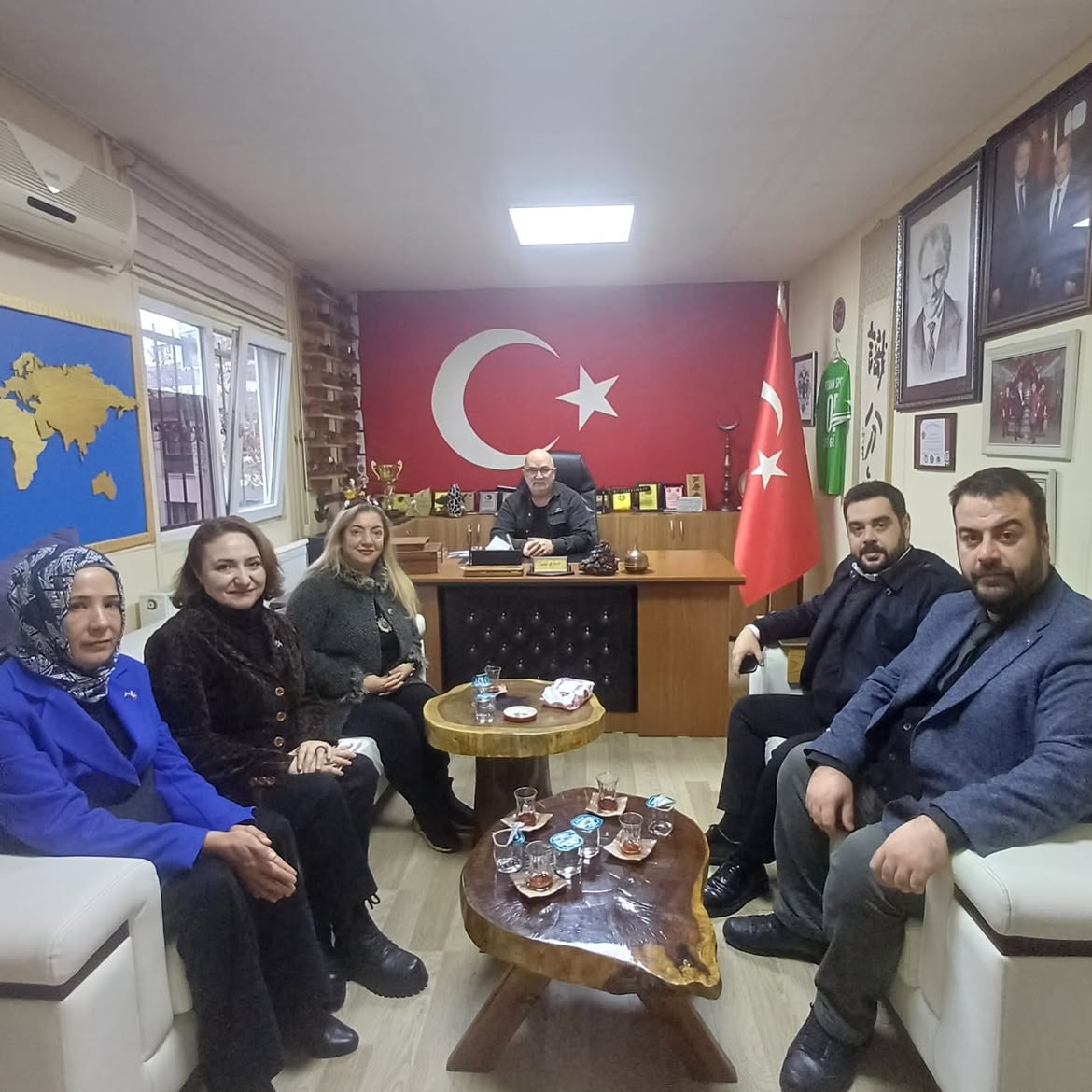 Ferah Mahallesi Muhtarı Şefik Gülten’e Ziyaret